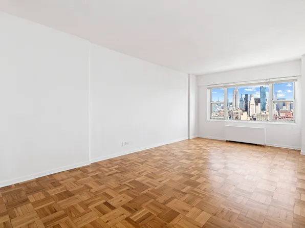 60 East 8th Street image 1 of 8