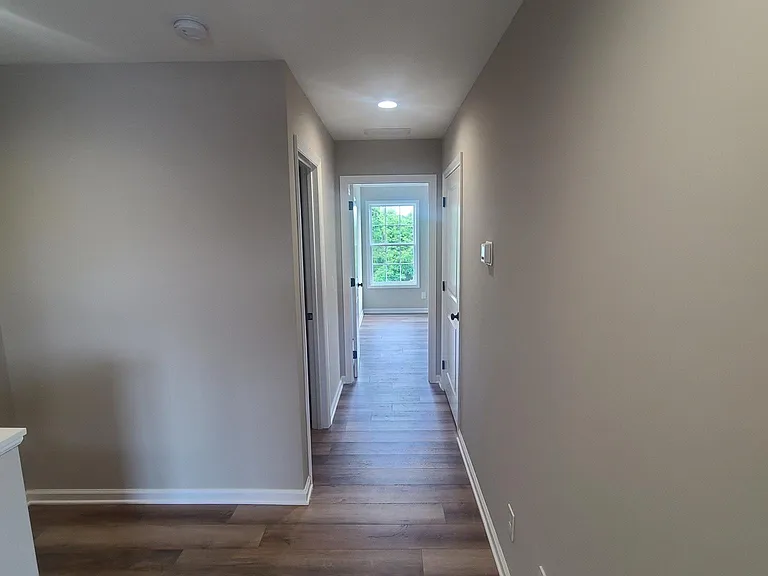 2nd floor hallway/linen closet