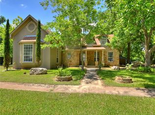 104 W Ila St, Elgin, TX 78621