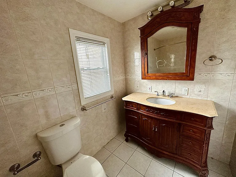 57 Willoughby Ave — Photo 19