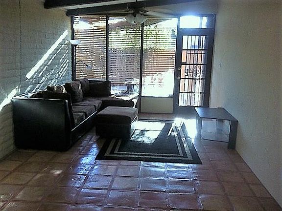 4th image of 3056 N 32nd St Unit 352
