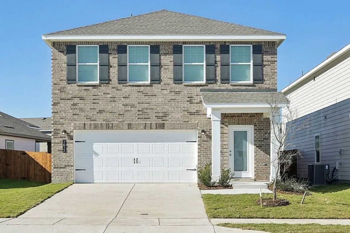3 bed, 2.5 bath, 1998 sqft, $2,200 — Photo 1