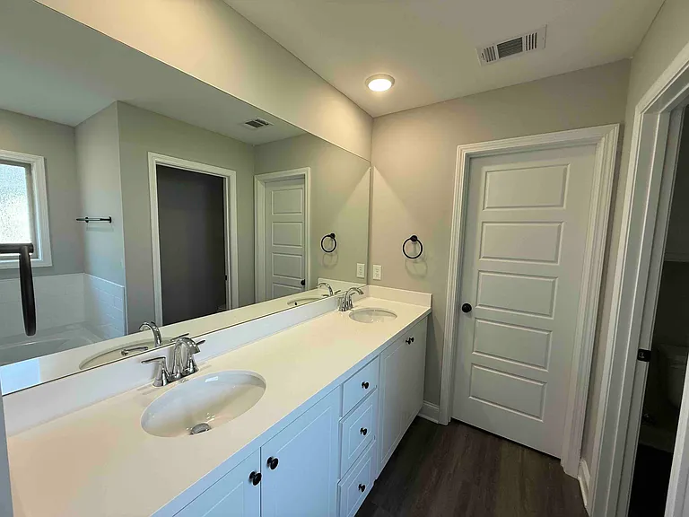 548 Patrick Farms Dr — Photo 14