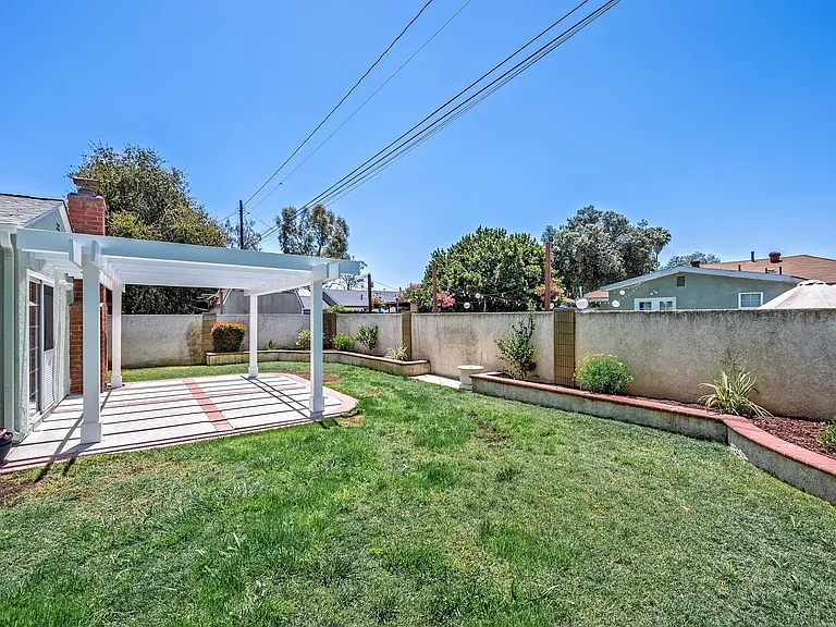 4913 Premiere Ave — Photo 42