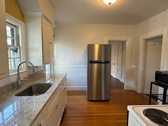5th image of 196 Waterman St #196A2