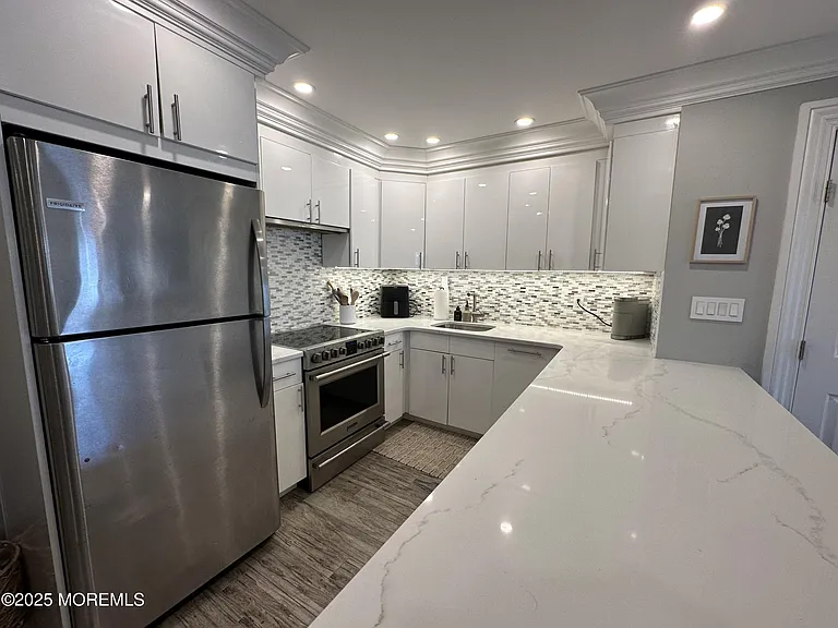 1501 Ocean Ave #A15 — Photo 8
