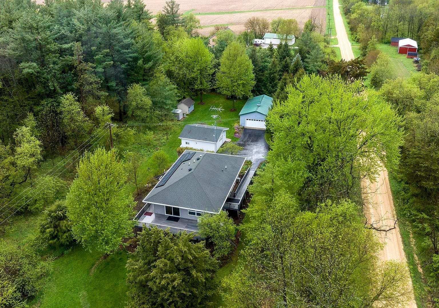 6955 W White Eagle Rd, Leaf River, IL 61047 Zillow