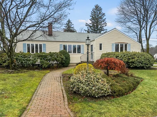 46 Banbury Ave, Waltham, MA 02451