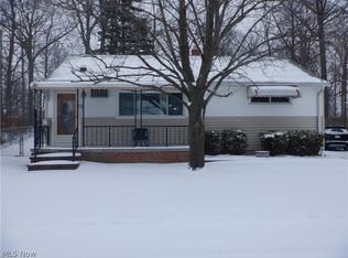 6103 Westbrook Dr, Brookpark, OH 44142