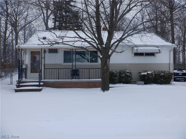 6103 Westbrook Dr, Brookpark, OH 44142