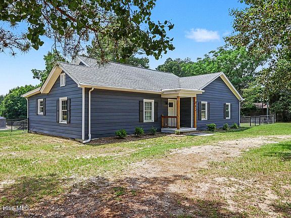 3rd image of 962 Laurel Mill-Centerville Road