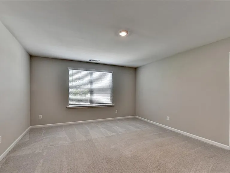 4335 Magpie Dr — Photo 32