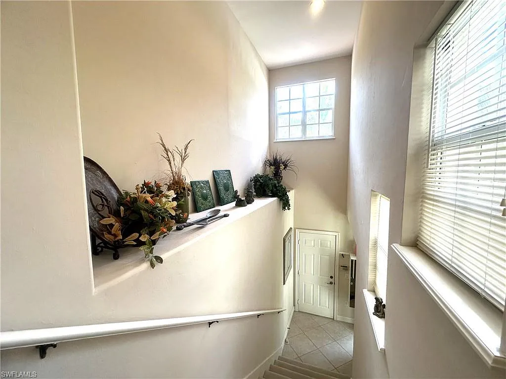 3 bed, 2.0 bath, 2170 sqft, $6,000 — Photo 4