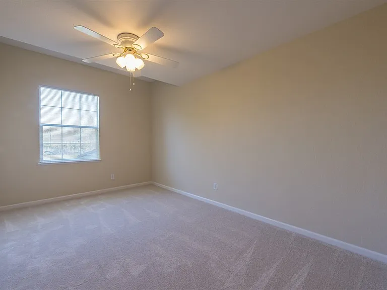 220 Primrose Dr — Photo 25