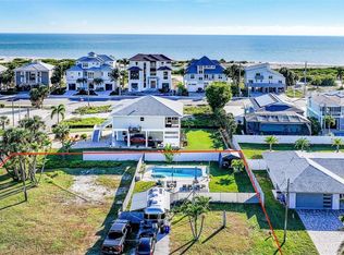 7950 Buccaneer Dr, Fort Myers Beach, FL 33931