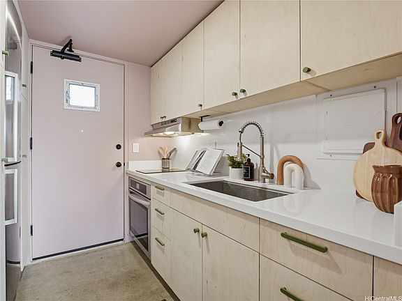 5th image of 1419 Dominis St APT 203