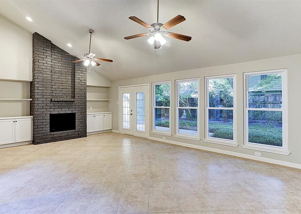 1st image of 4707 Blueberry Hill Dr