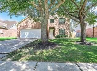 2511 Sunlight Ln, Pearland, TX 77584