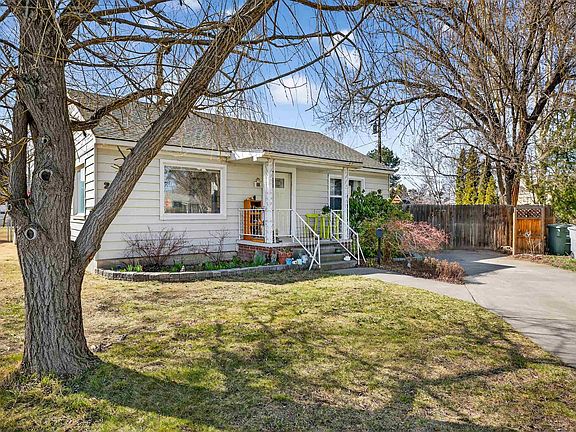 4th image of 221 Douglass Ave