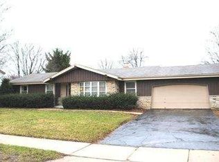 2001 Ruben Dr, Waukesha, WI 53186