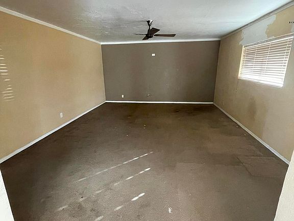 4th image of 330 E DESERT Drive