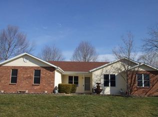 302 Locust Dr, O Fallon, IL 62269