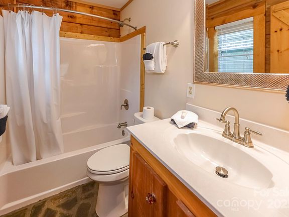 15th image of 351 Chickadee Ave