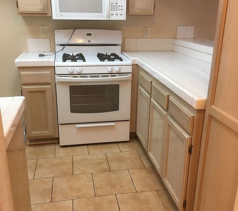 Kitchen entrance 