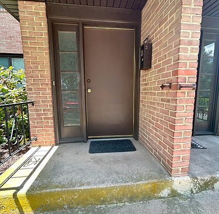 3rd image of 127 S Walnut St APT 3