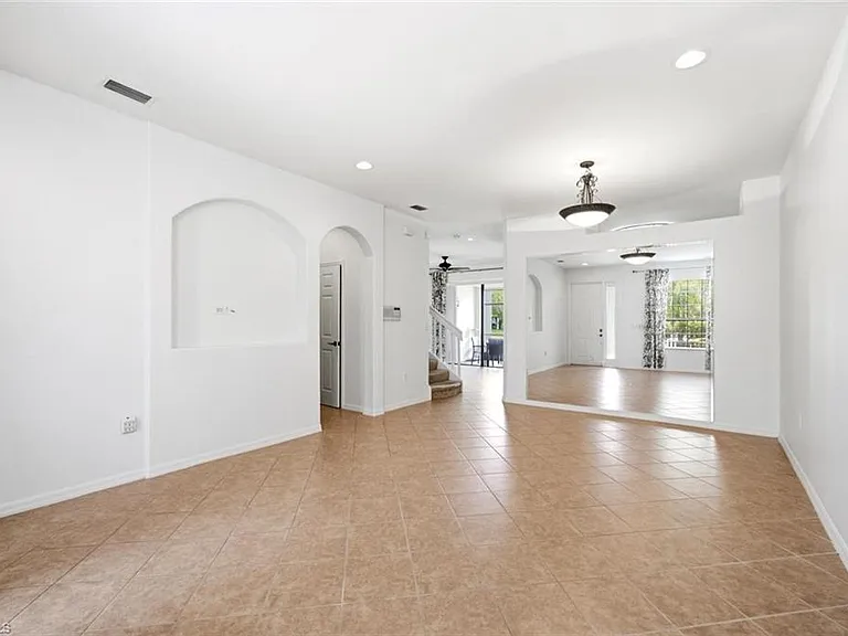 7631 Bristol Cir — Photo 4