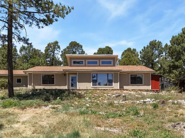 42 Thunderbird Ln, Tijeras, NM 87059