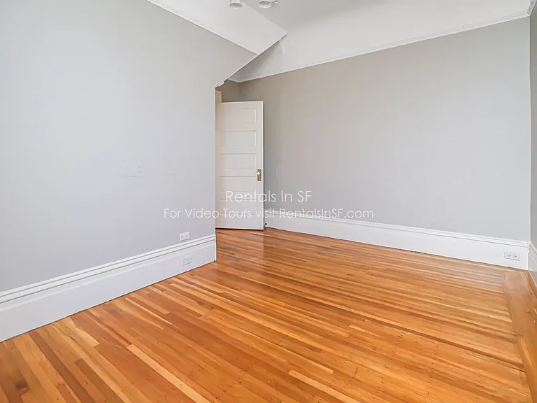 567 Waller St — Photo 22