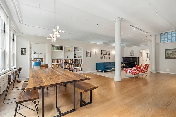 Sold by RHI Group | media 2