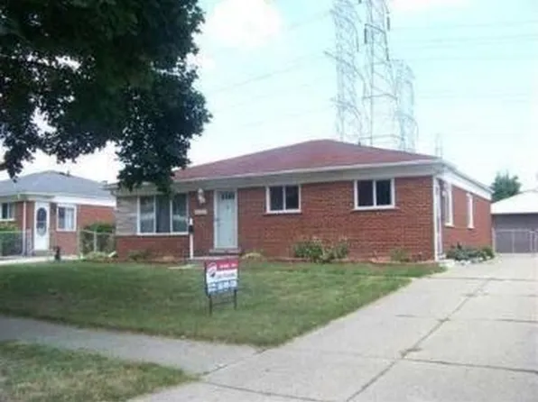 30416 Palomino Dr, Warren, MI 48093