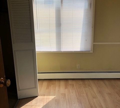 5th image of 2801 Girard Ave S APT 304