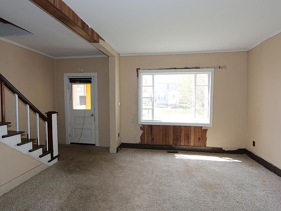 4th image of 1105 Young St