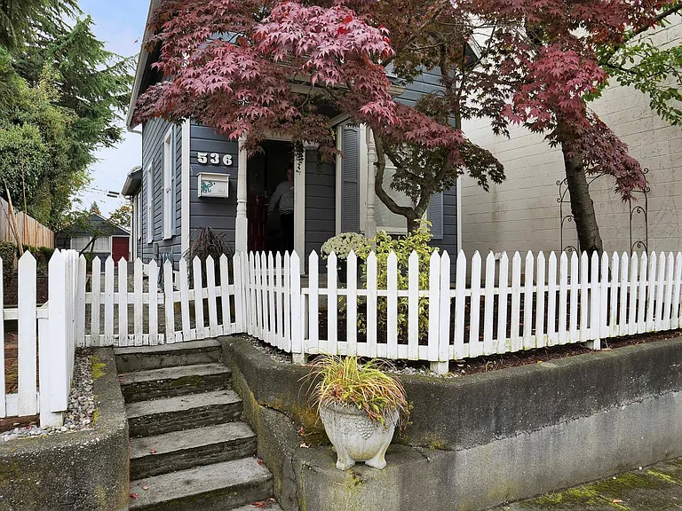 536 Bell St — Photo 22
