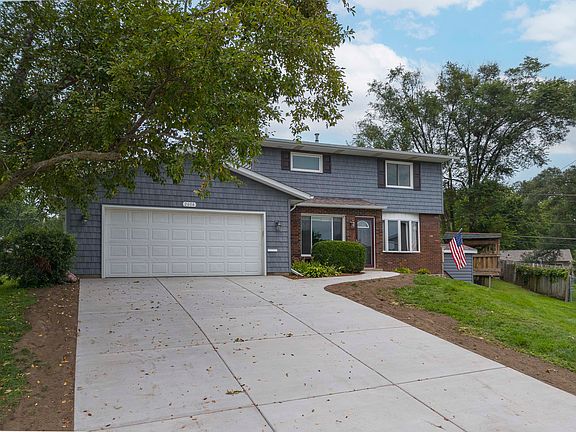2nd image of 2604 E 34th Street Ct