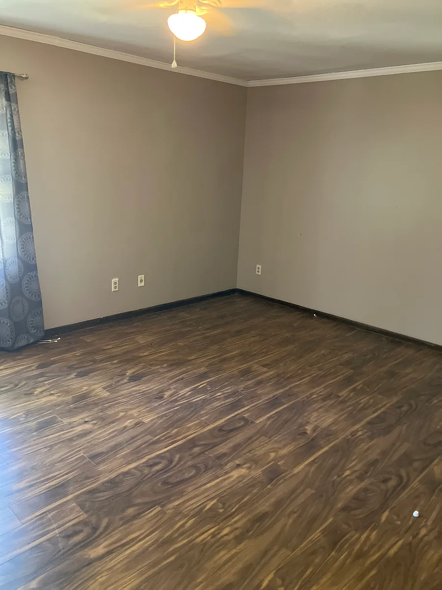Building Photo - 649 Will Scarlet Way
