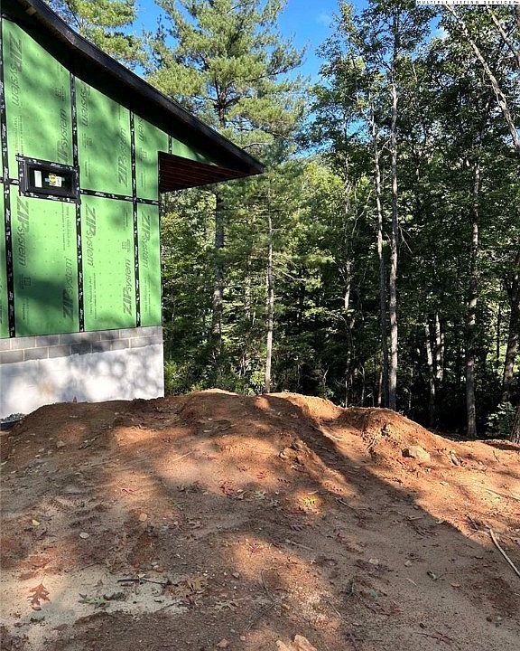2nd image of 162 Shady Oak Lane