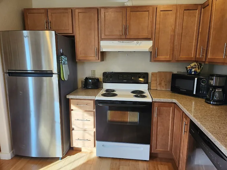 Furnished Two Bedroom Apartment on 27 Acre Estate | Available Now — Photo 9