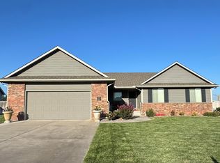 54 Detroit Dr, South Hutchinson, KS 67505