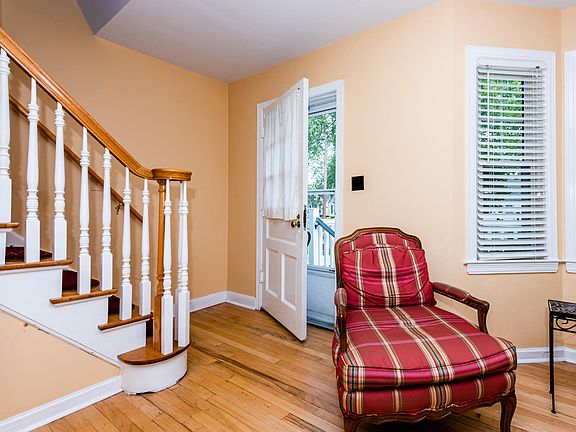 4th image of 2612 Thayer Dr