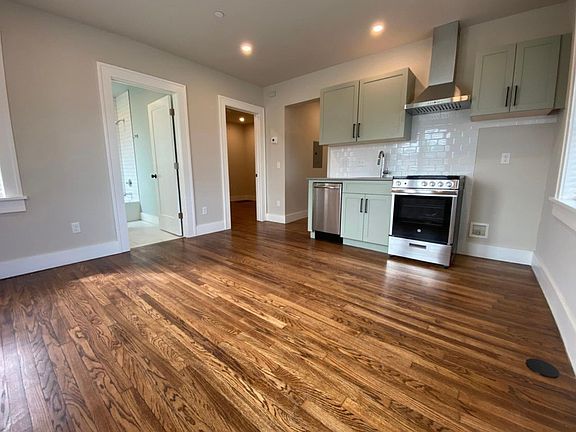 5th image of 507 NW 24th St #104