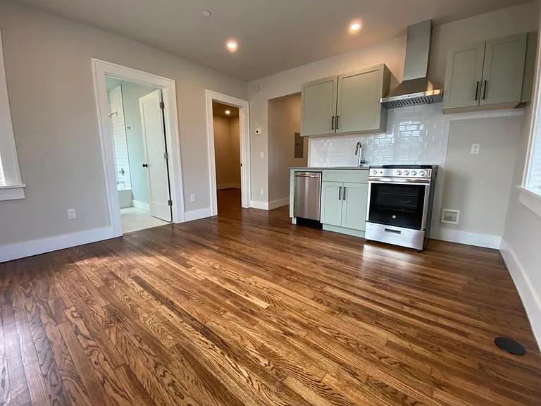 507 NW 24th St #104 — Photo 5