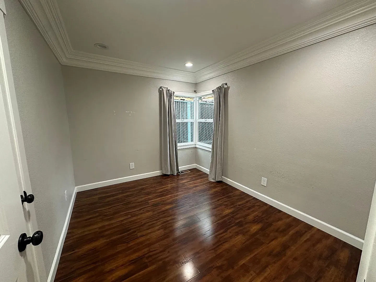 2 bed, 1200 sqft, $4,950 — Photo 4