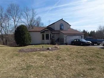 3333 Pine Creek Dr photo 1