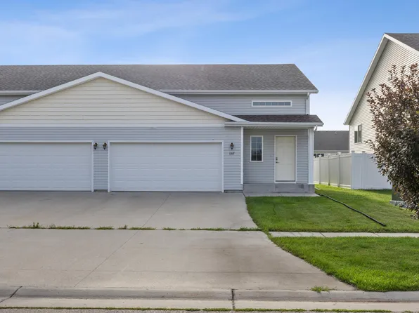 1317 5th St NW, West Fargo, ND 58078