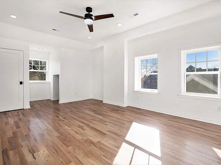 3404 Campbell St — Photo 13