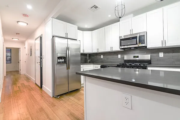 Rented by Century 21 Milestone Realty | media 2